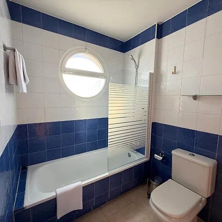 Hotel Sechi Marbella - Self Service, With Parking