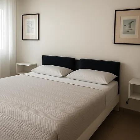 Sechi Marbella - Self Service, With Parking Hotel
