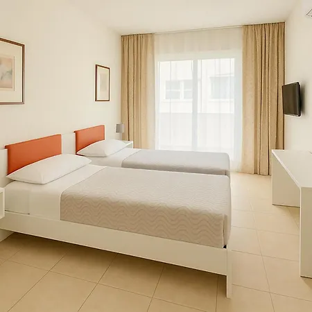 Hotel Sechi Marbella - Self Service, With Parking