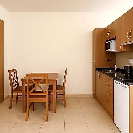 Sechi Marbella - Self Service 3*