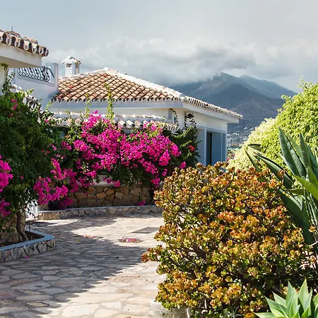 Sechi Marbella - Self Service, With Parking Hotel