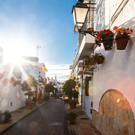 Sechi Marbella ホテル エステポナ